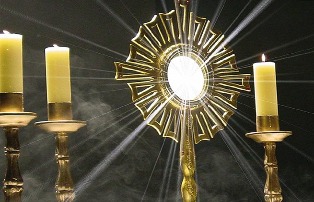 SANTÍSSIMA TRINDADE E CORPUS CHRISTI