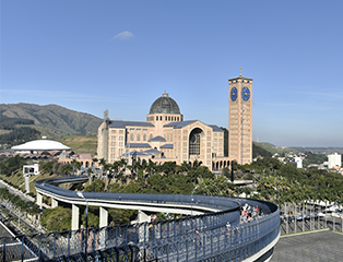 Santuário Nacional é a Catedral da Arquidiocese de Aparecida